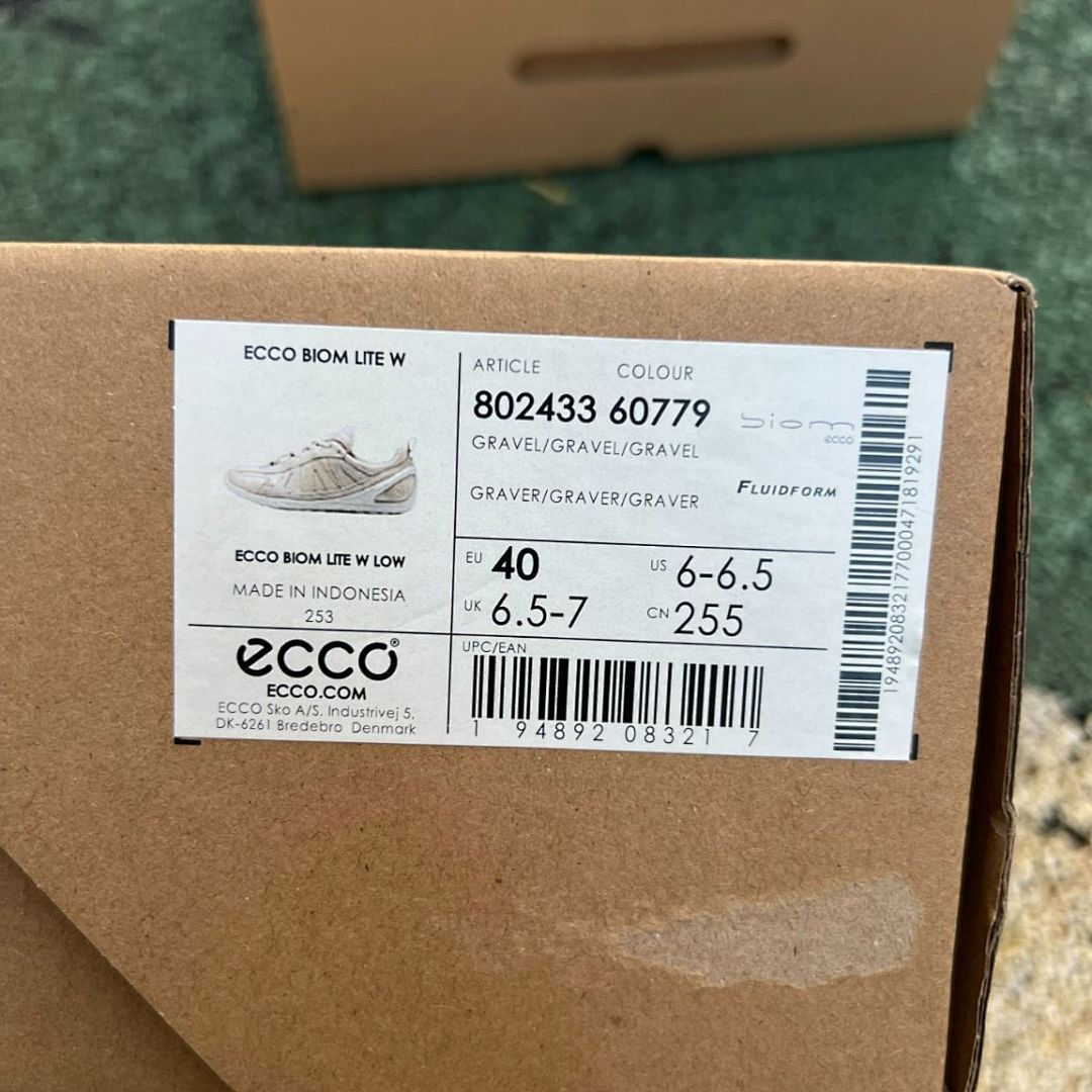 Beige Unisex Lightweight Breathable Mesh and Faux Suede Casual Walking Shoes
