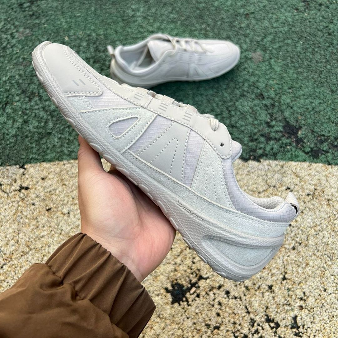 Beige Unisex Lightweight Breathable Mesh and Faux Suede Casual Walking Shoes
