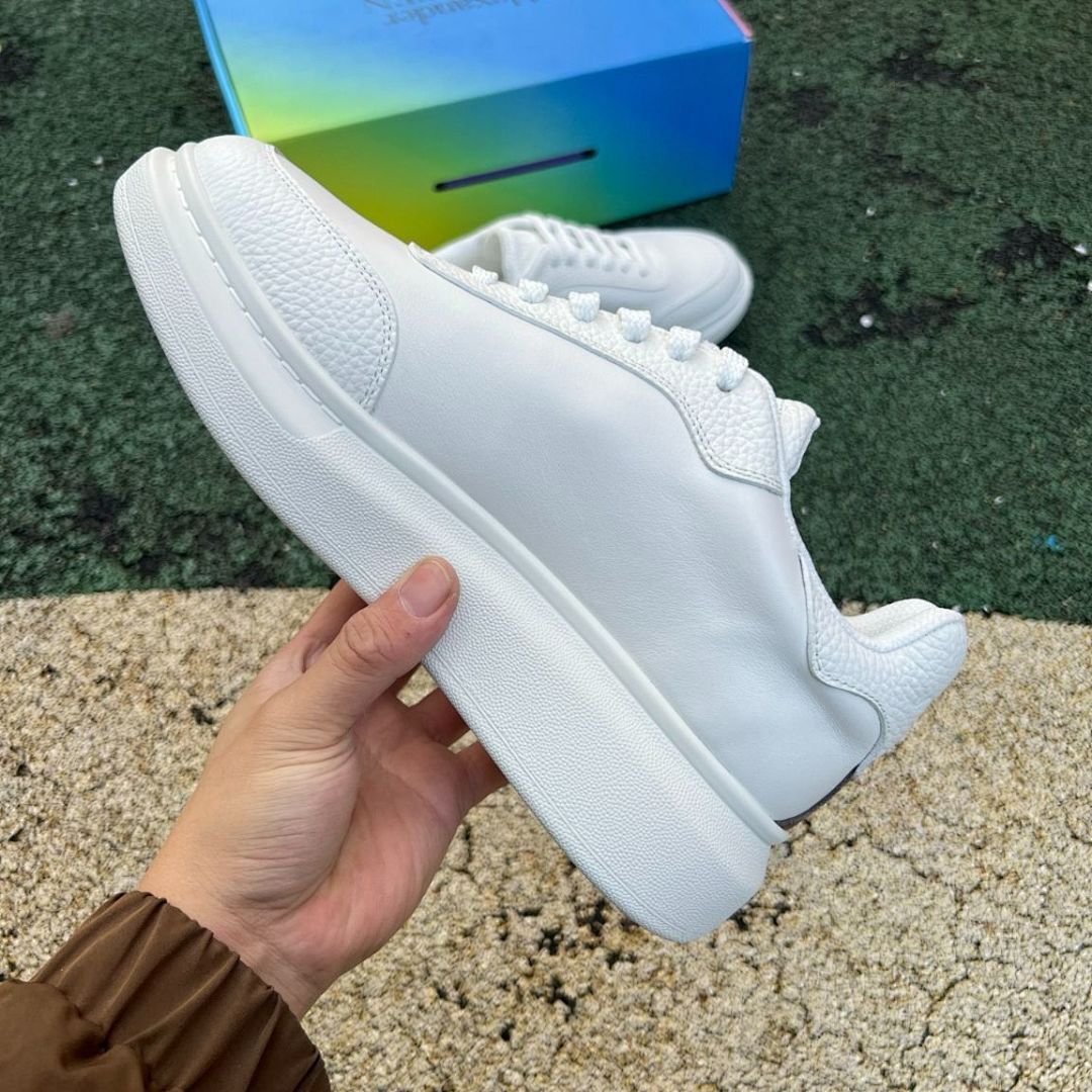 Alexander McQueen Oversized Sneaker White Leather Platform Trainers 553770 WHGP7 9000