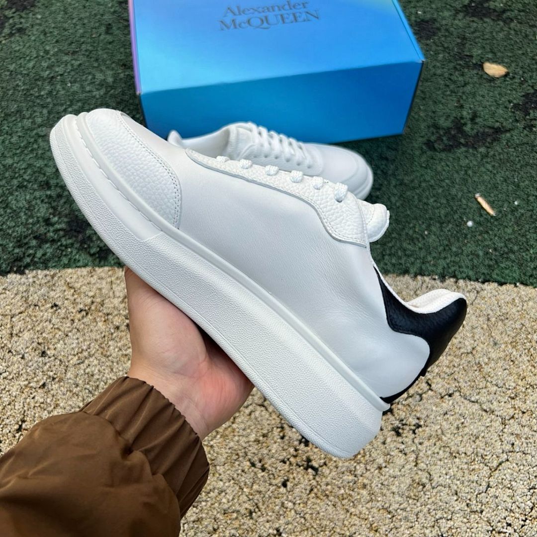 Alexander McQueen Oversized Sneaker White Leather Black Heel Tab 553770 WHGP7 9061
