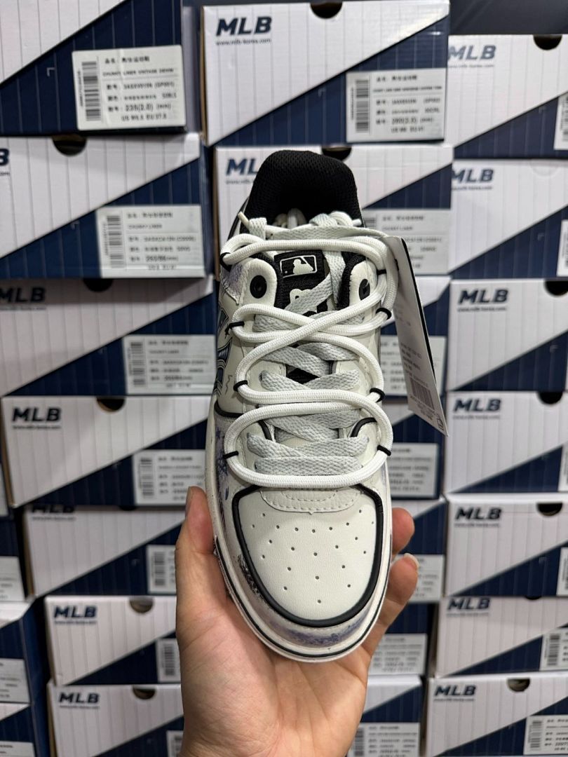 MLB New York Yankees Chunky Liner Vintage Denim Sneakers 3ASXVD11N GP001