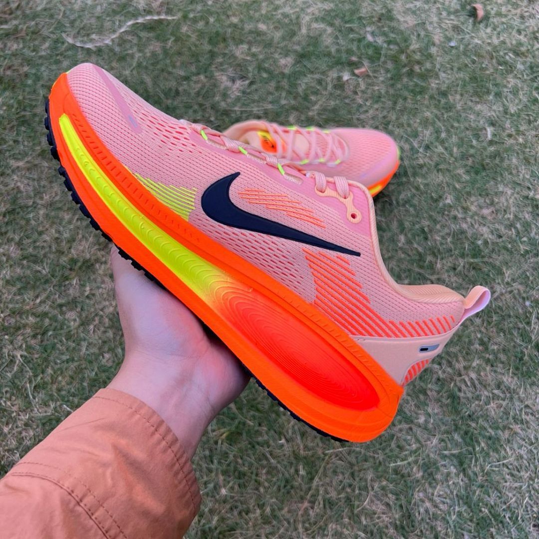 Nike ZoomX Invincible Run Flyknit 3 Peach Cream Bright Crimson Vapor Green Running Shoes