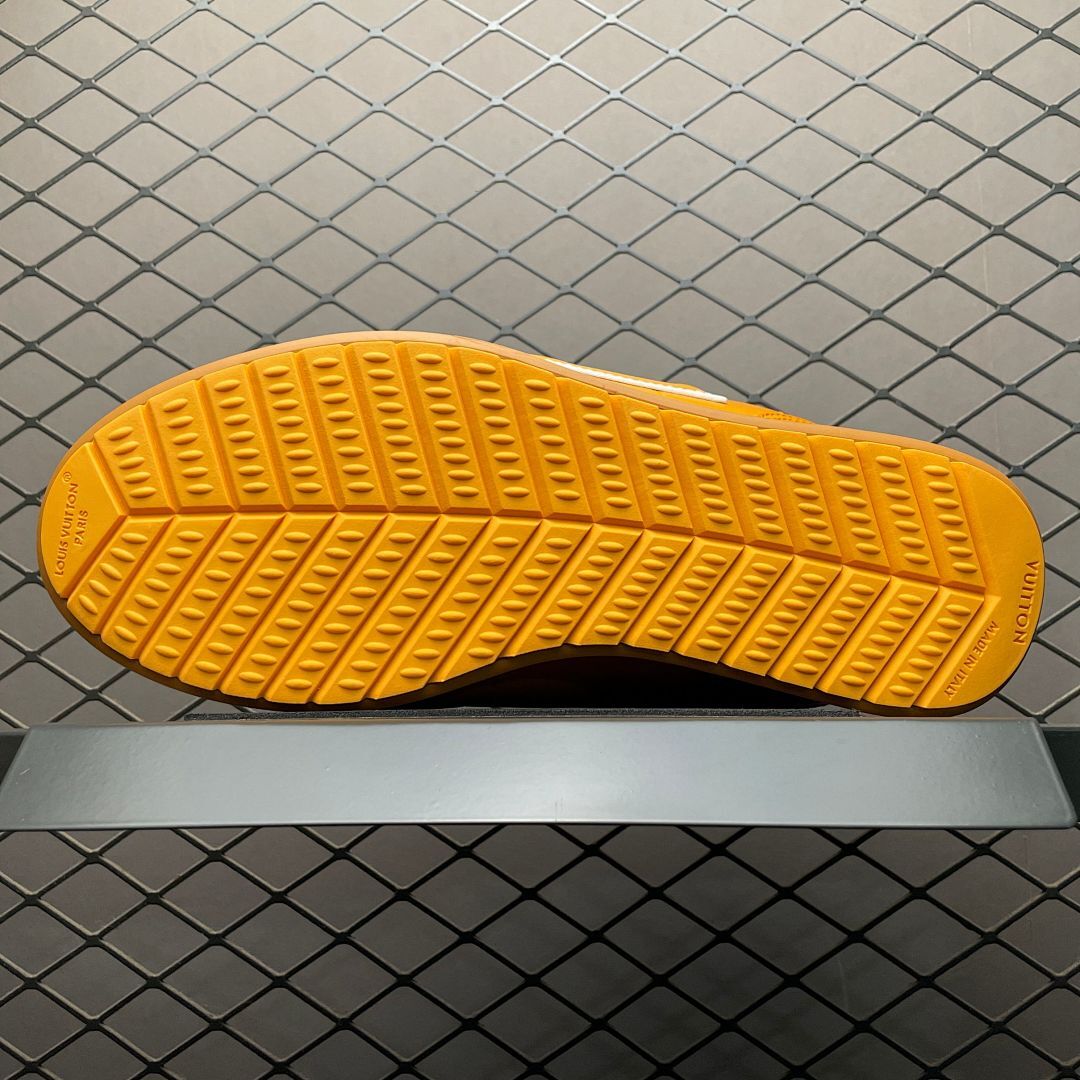 Louis Vuitton LV Runner Tactic Sneaker Orange 1A9B6H
