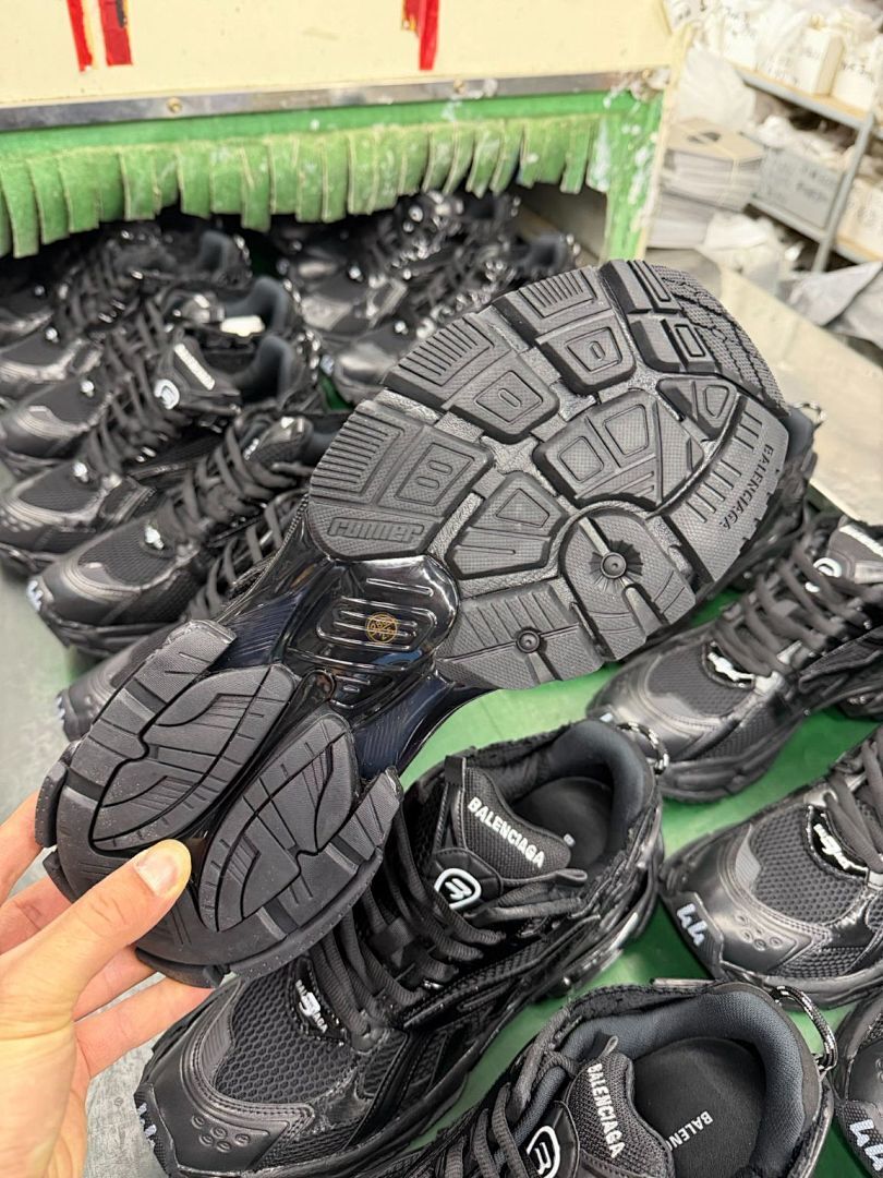 Balenciaga Runner Sneakers Black