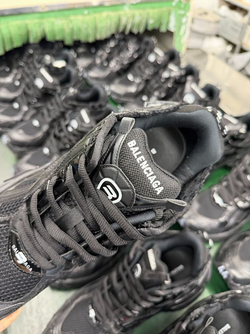Balenciaga Runner Sneakers Black