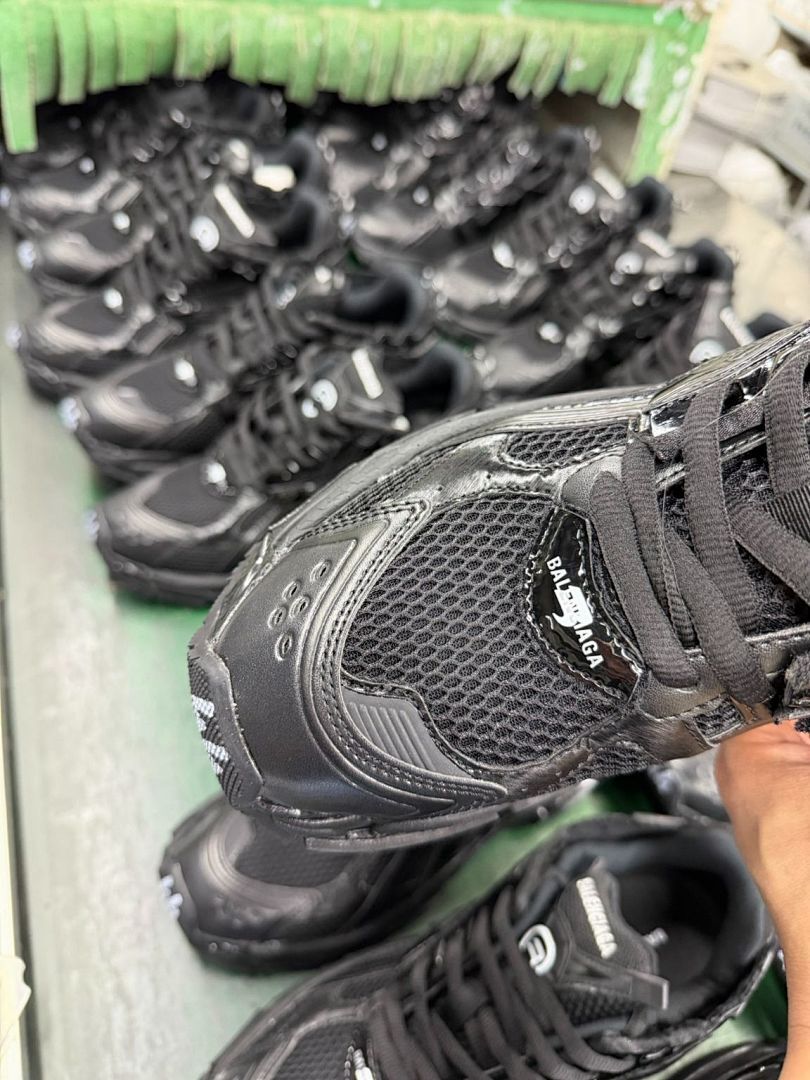 Balenciaga Runner Sneakers Black
