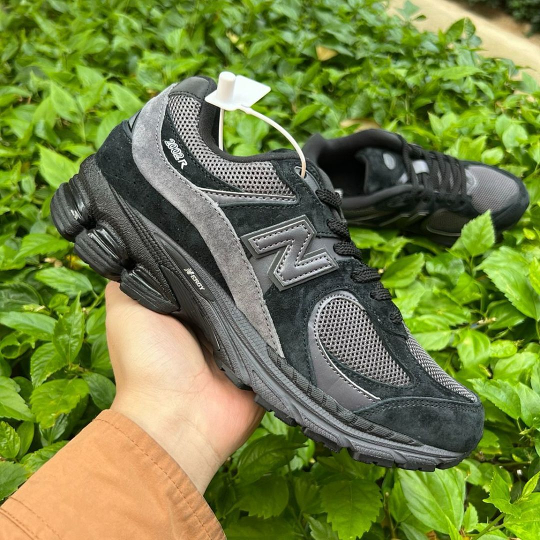 New Balance 2002R Phantom Dark Grey Black Lifestyle Sneakers M2002RVA