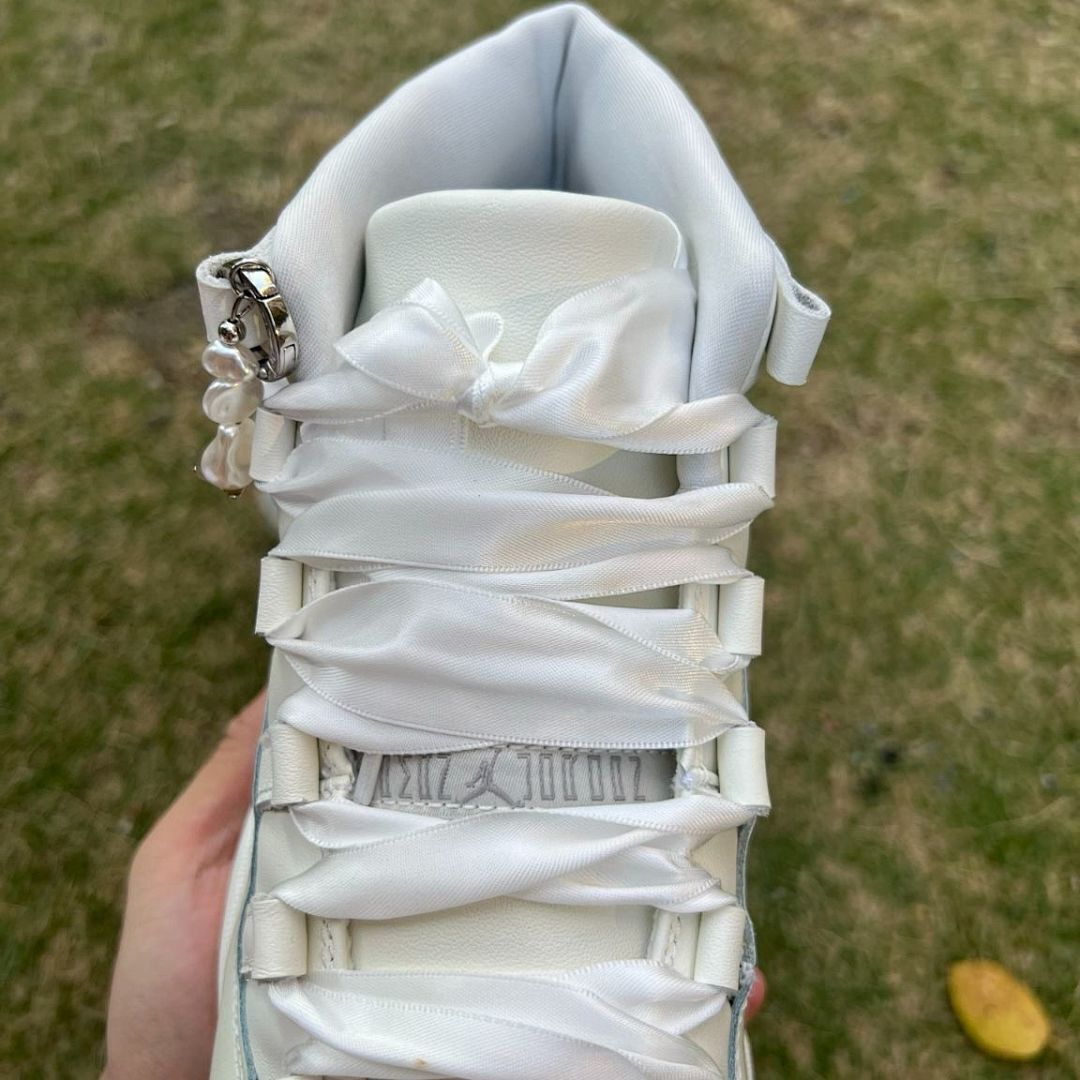Air Jordan 11 Retro White Iridescent Metallic Silver Vast Grey GS Sneakers 378038-100