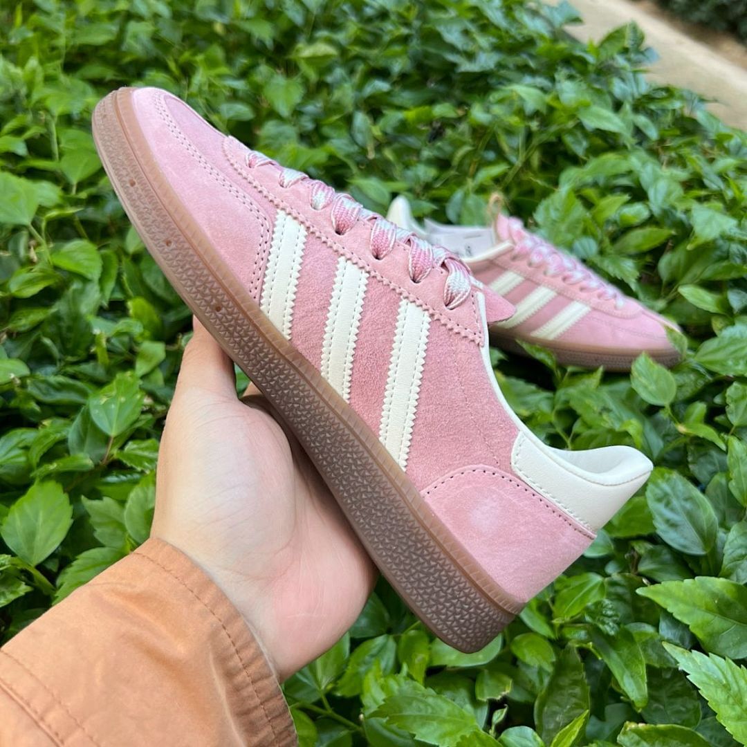 Adidas Handball Spezial IF6561 Women's Clear Pink Suede Cloud White Stripes Gum Sole Retro Sneakers Trainers Shoes