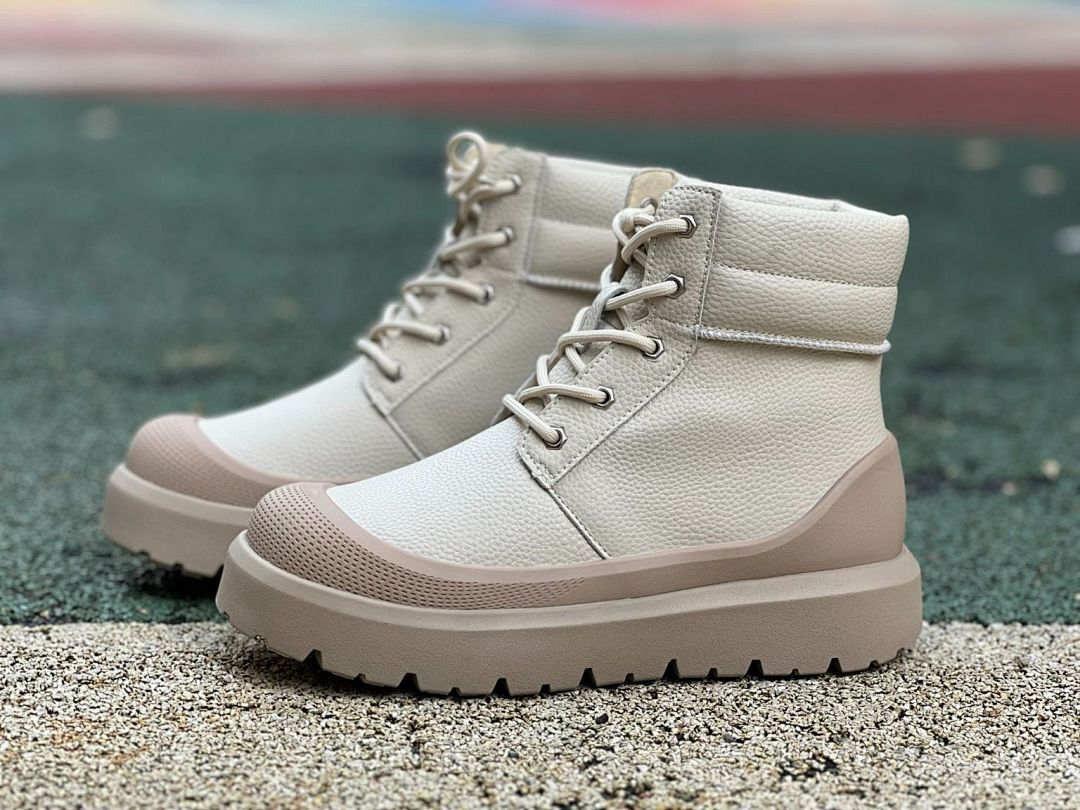 Women's Cream Beige Padded Collar Lace-Up Ankle Boots - Chunky Lug Sole Fashion Boots