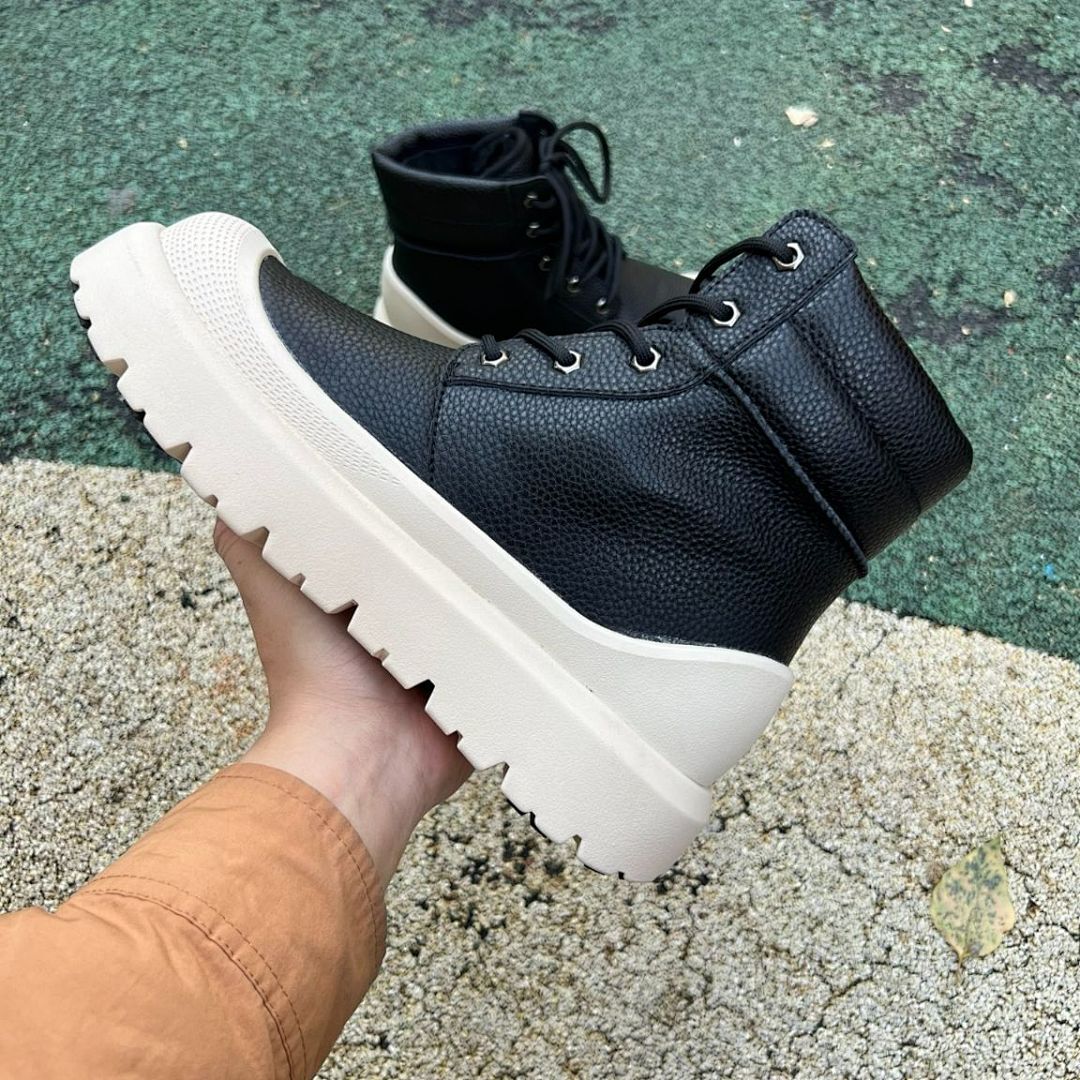 Black Pebbled Leather Lace-Up Combat Boots with Cream Chunky Platform Sole