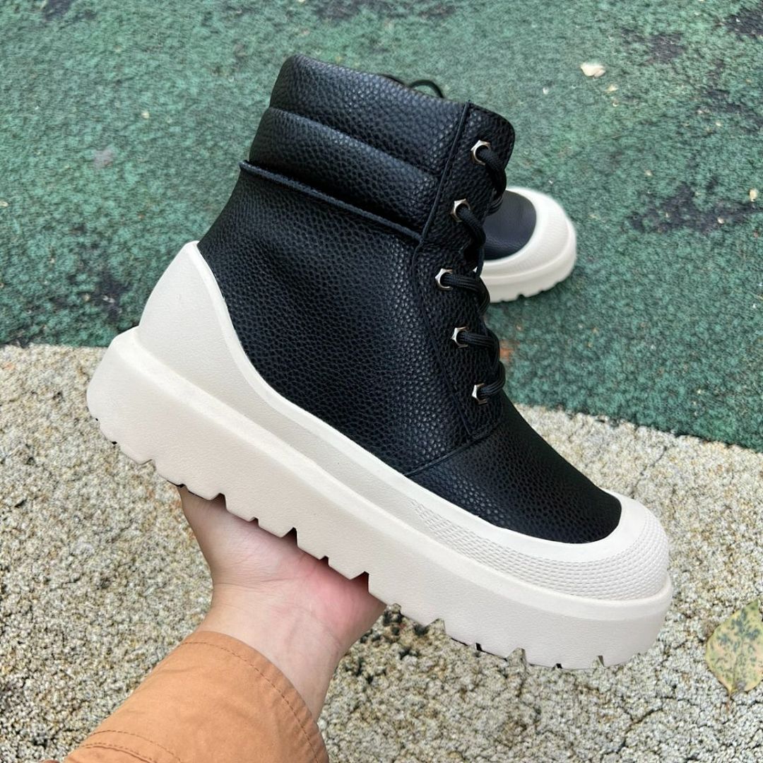 Black Pebbled Leather Lace-Up Combat Boots with Cream Chunky Platform Sole