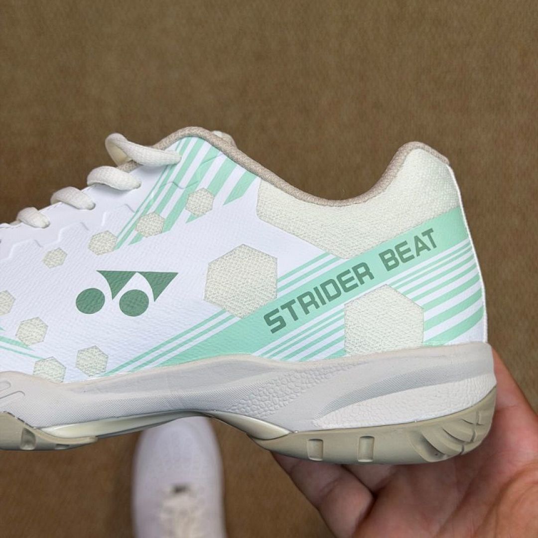 Yonex Strider Beat Badminton Shoes White Mint Green
