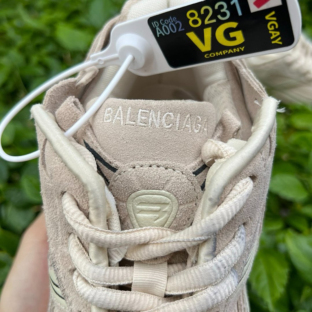 Balenciaga Runner Sneakers Beige Men's Women's Luxury Trainers Shoes