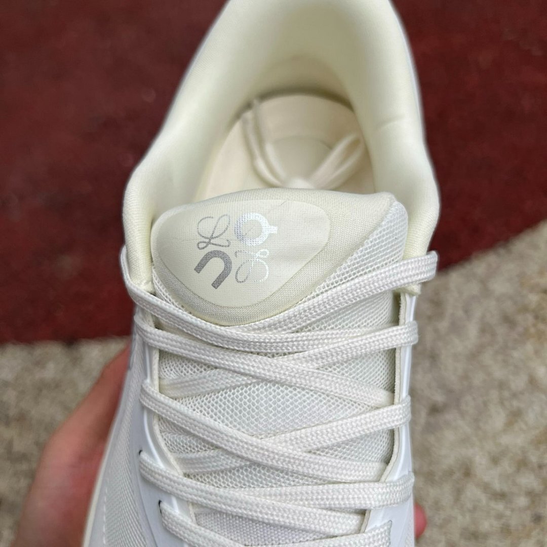 On Running CloudTec Phase Undyed Running Shoes