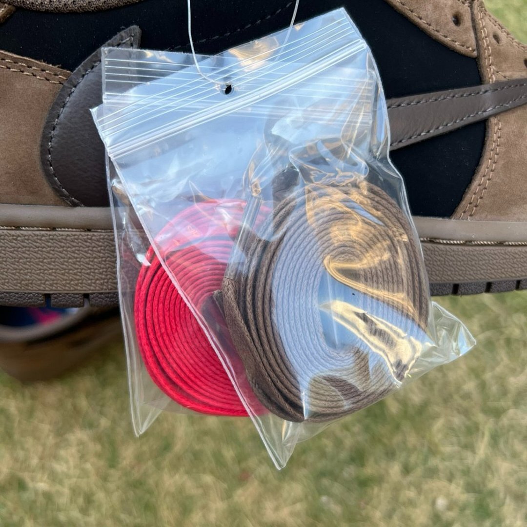 Travis Scott Air Jordan 1 Low Black Dark Mocha Reverse Swoosh