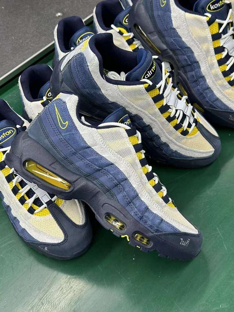Nike Air Max 95 'Japan' DH7576-400 Men's Sneakers Navy Yellow White Frayed Denim