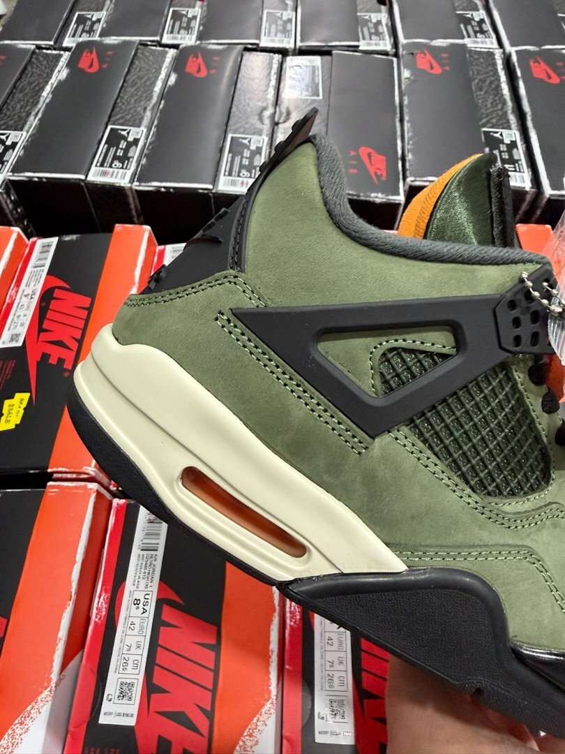 Air Jordan 4 Retro Travis Scott Cactus Jack Olive Black Sail