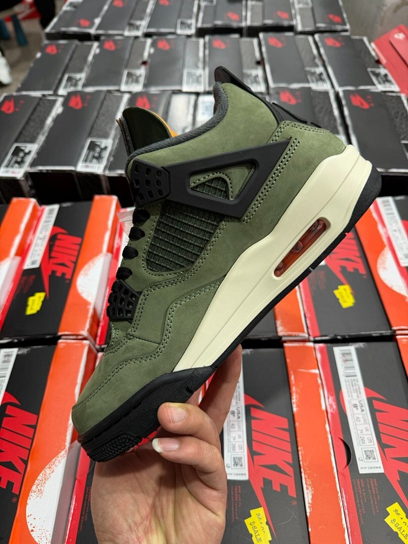 Air Jordan 4 Retro Travis Scott Cactus Jack Olive Black Sail
