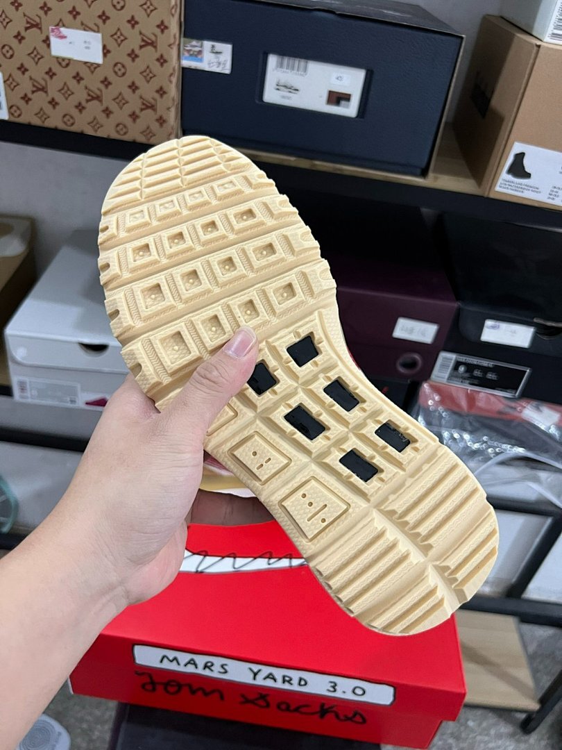 Nike Mars Yard 3.0 Trail Outdoor Lifestyle Sneakers Khaki Cream Red Black Men's