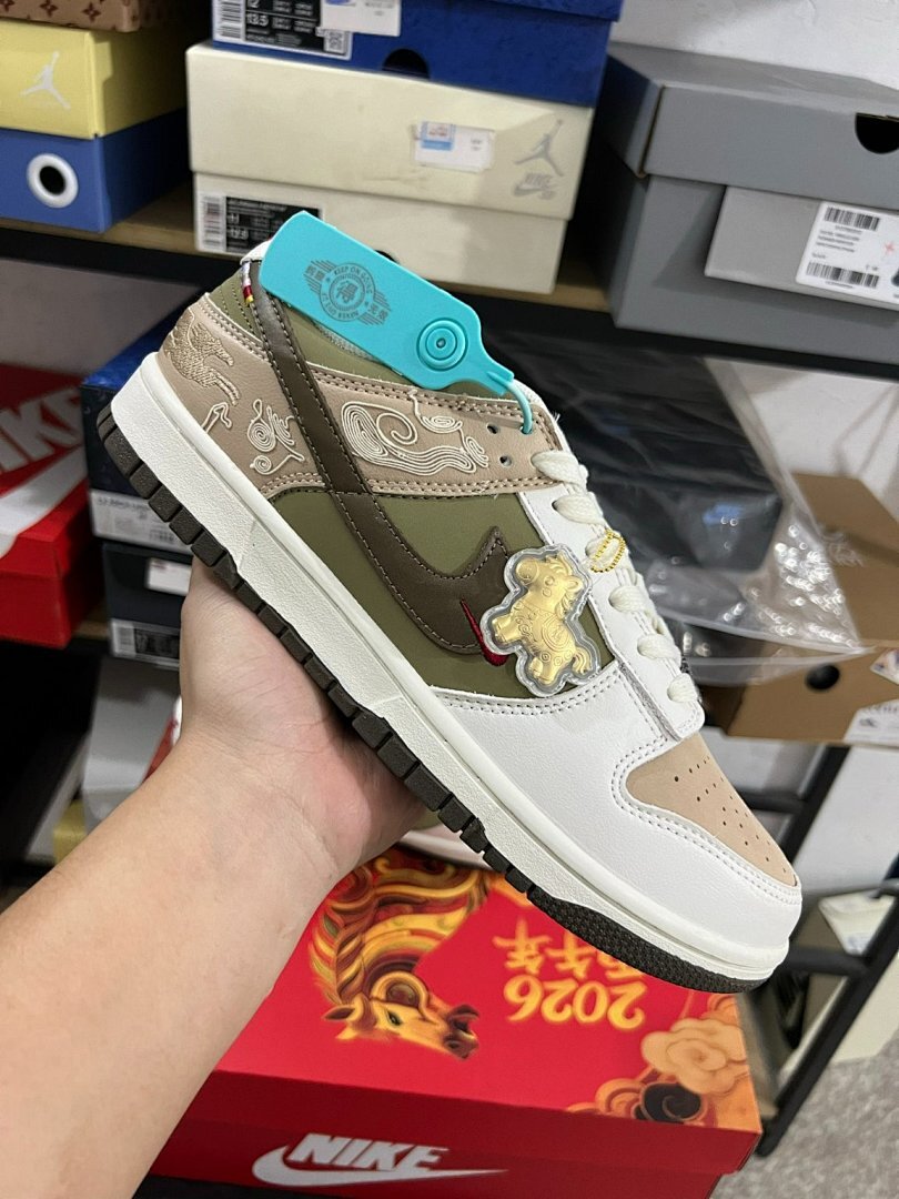 Nike Dunk Low 'Jade Dragon' FQ8149-381 Men's Emerald Rise Olive Green Sail Embroidered Sneakers