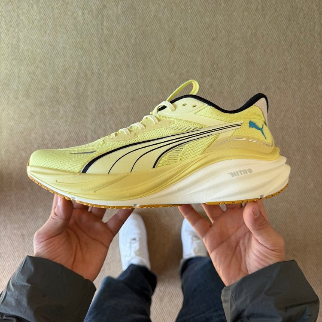 Puma Deviate Nitro 3 Performance Running Shoes Men's Lime Squeeze Black White Electro Blue 378877_02