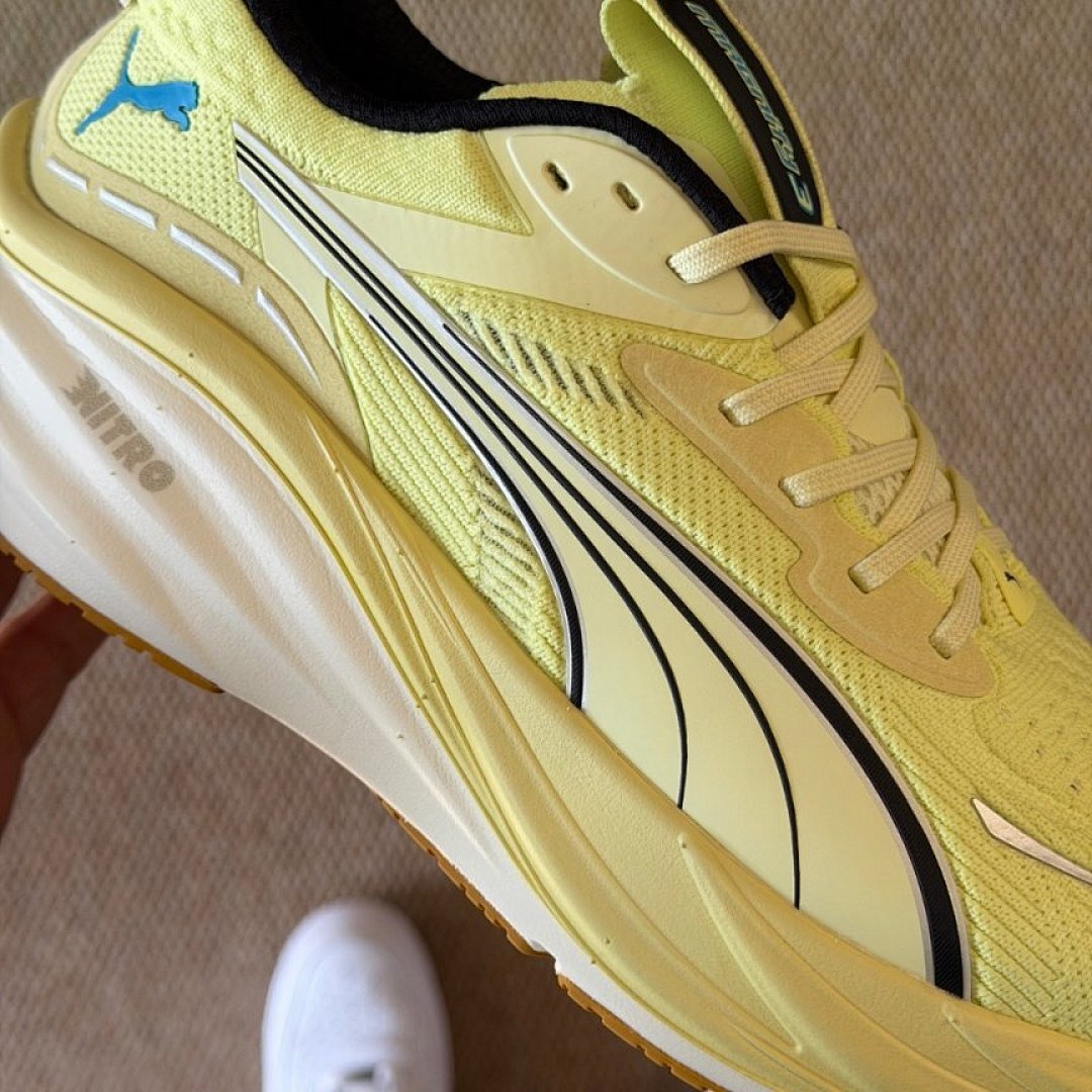 Puma Deviate Nitro 3 Performance Running Shoes Men's Lime Squeeze Black White Electro Blue 378877_02