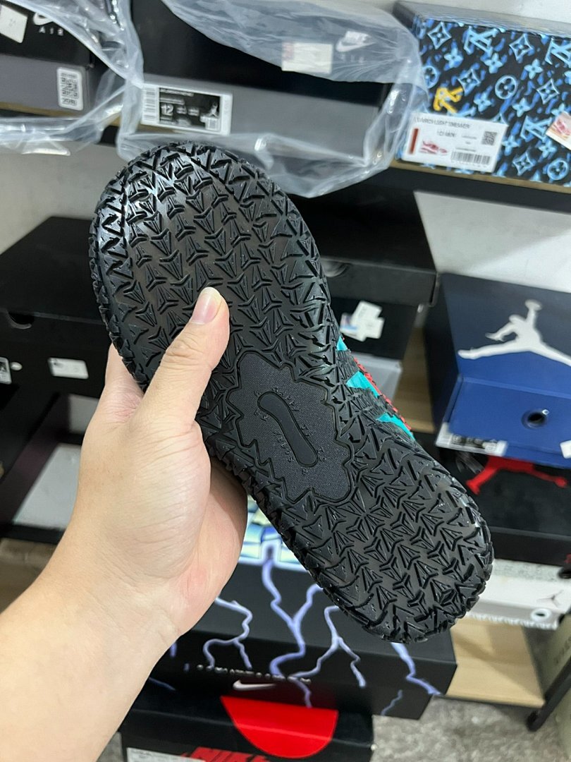 Nike Kyrie 4 Aqua Teal Black ZoomX Basketball Sneakers