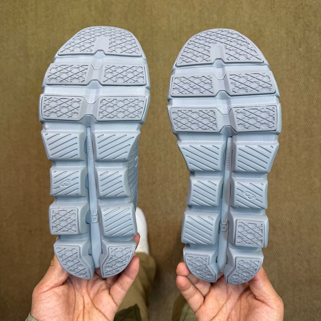 On Running Cloudgo Men's Women's Running Shoes Glacier White 57.98980 CloudTec Sneakers Trainers