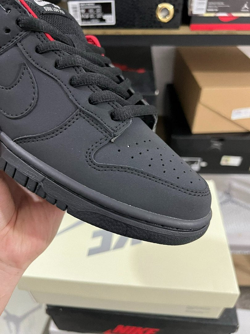 Nike SB Dunk Low Supreme '94 Black Varsity Red DH3228-001