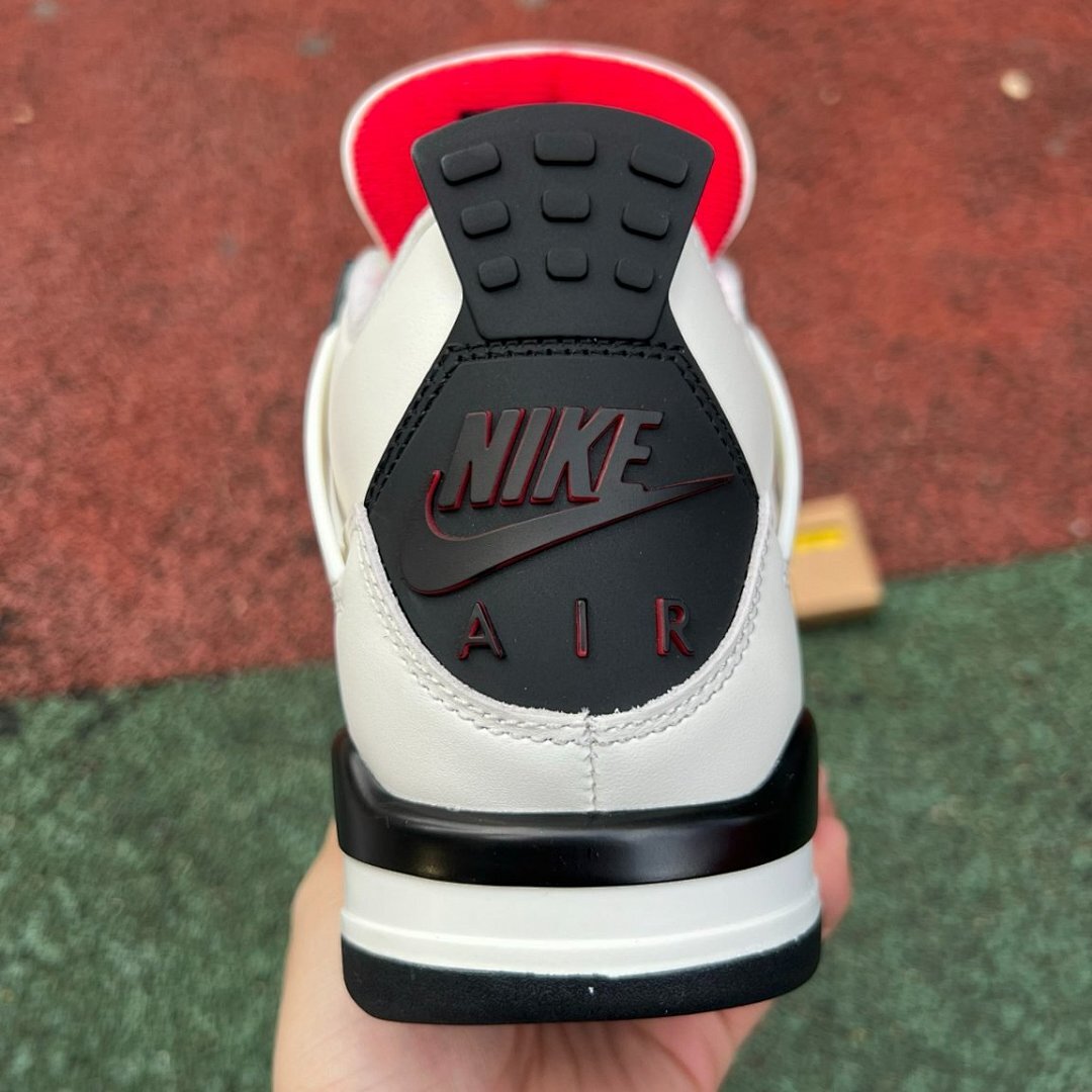 Air Jordan 4 Retro 'White & Black' 308497-106
