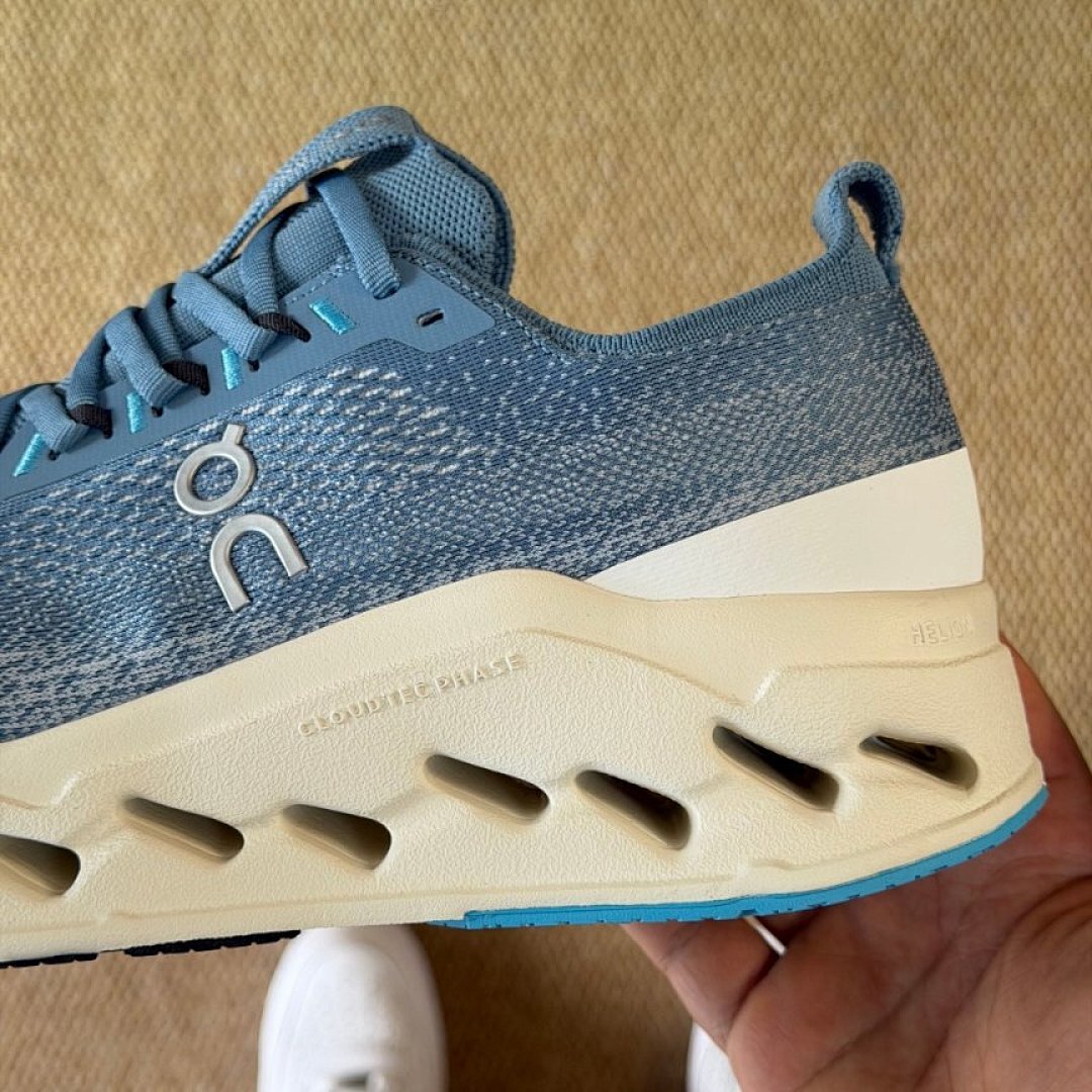 On CloudTec Phase Undyed Sky Light Blue Running Shoes 30.98270