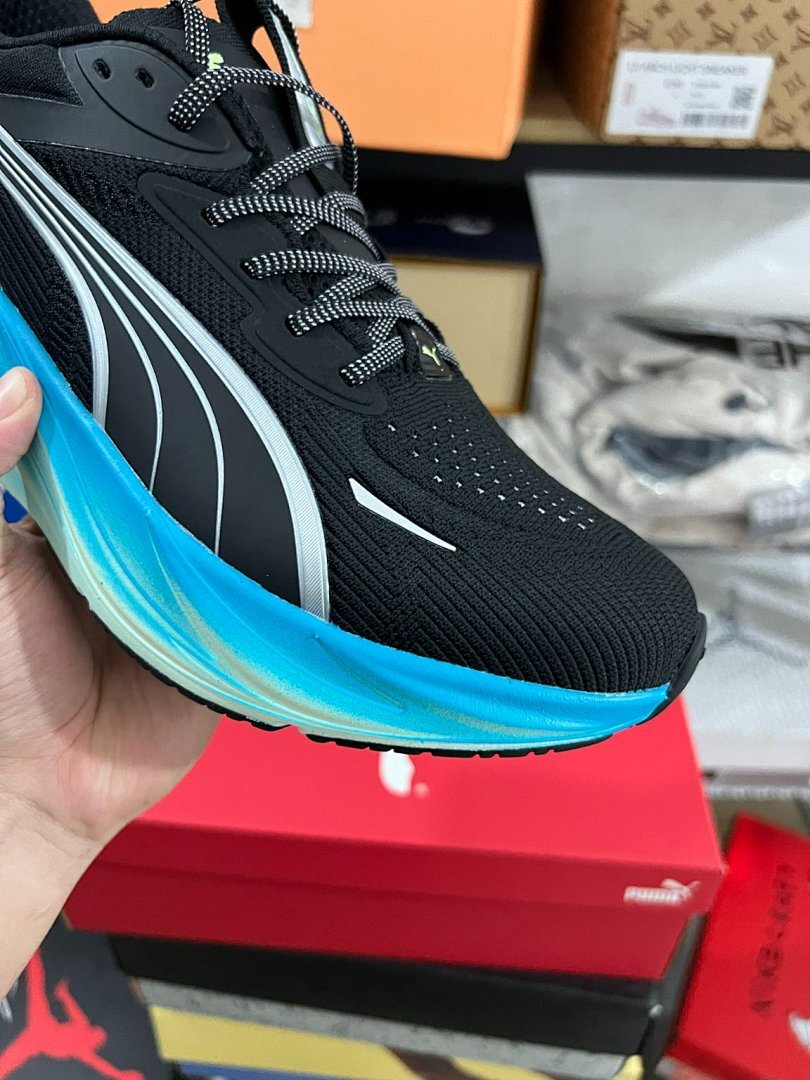 PUMA Deviate Nitro 2 Men's Running Shoes - Black / Ignite Blue (377759-01)
