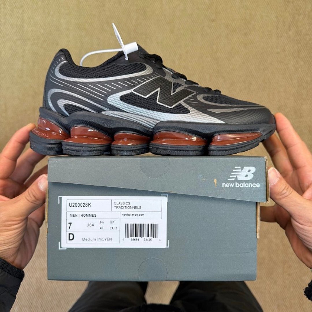 New Balance Black Silver Metallic Pod Sole Runner Sneakers