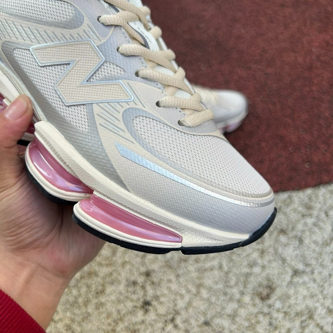 New Balance 1906R Sea Salt with Pink Haze Sneakers M1906REE