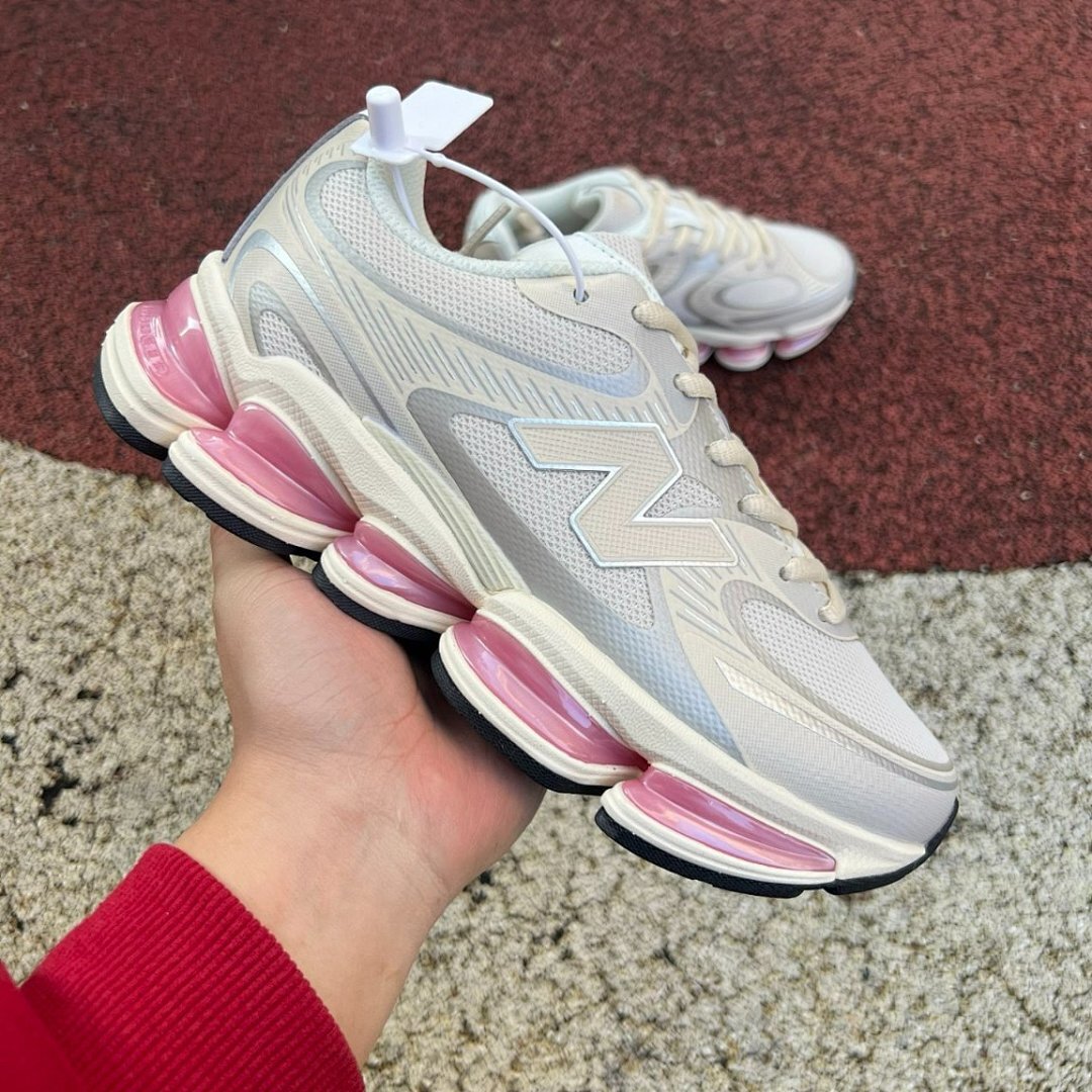 New Balance 1906R Sea Salt with Pink Haze Sneakers M1906REE