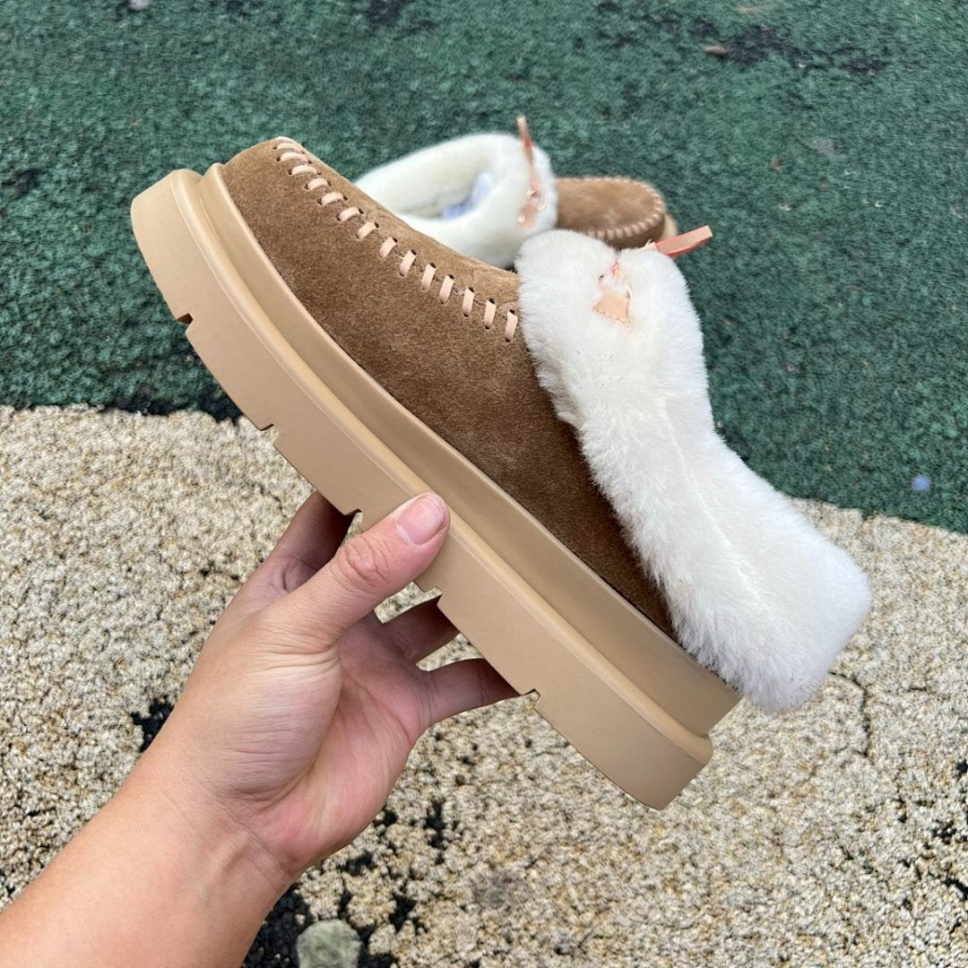 Louis Vuitton Dreamy Flat Mule Women's Camel Suede Monogram Shearling Fur Lined Slip-On Shoes 1A9LRV