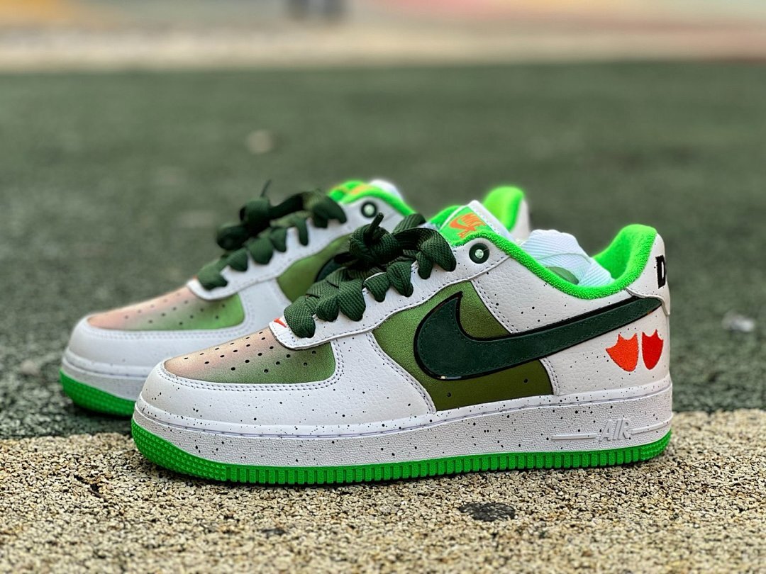 Nike Air Force 1 Low Oregon Ducks Green White Speckle Duck Feet Sneakers