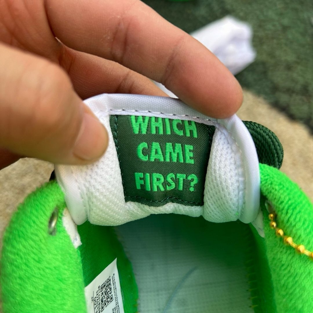 Nike Air Force 1 Low Oregon Ducks Green White Speckle Duck Feet Sneakers