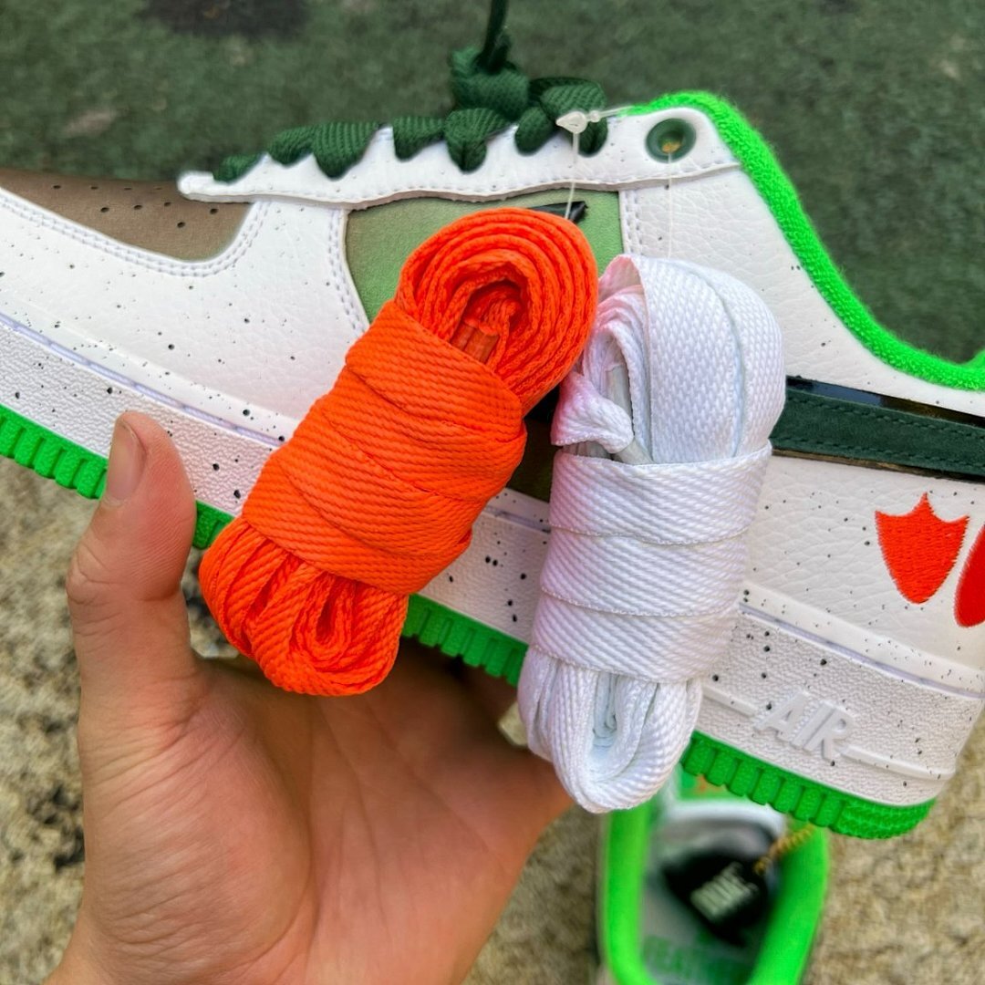Nike Air Force 1 Low Oregon Ducks Green White Speckle Duck Feet Sneakers