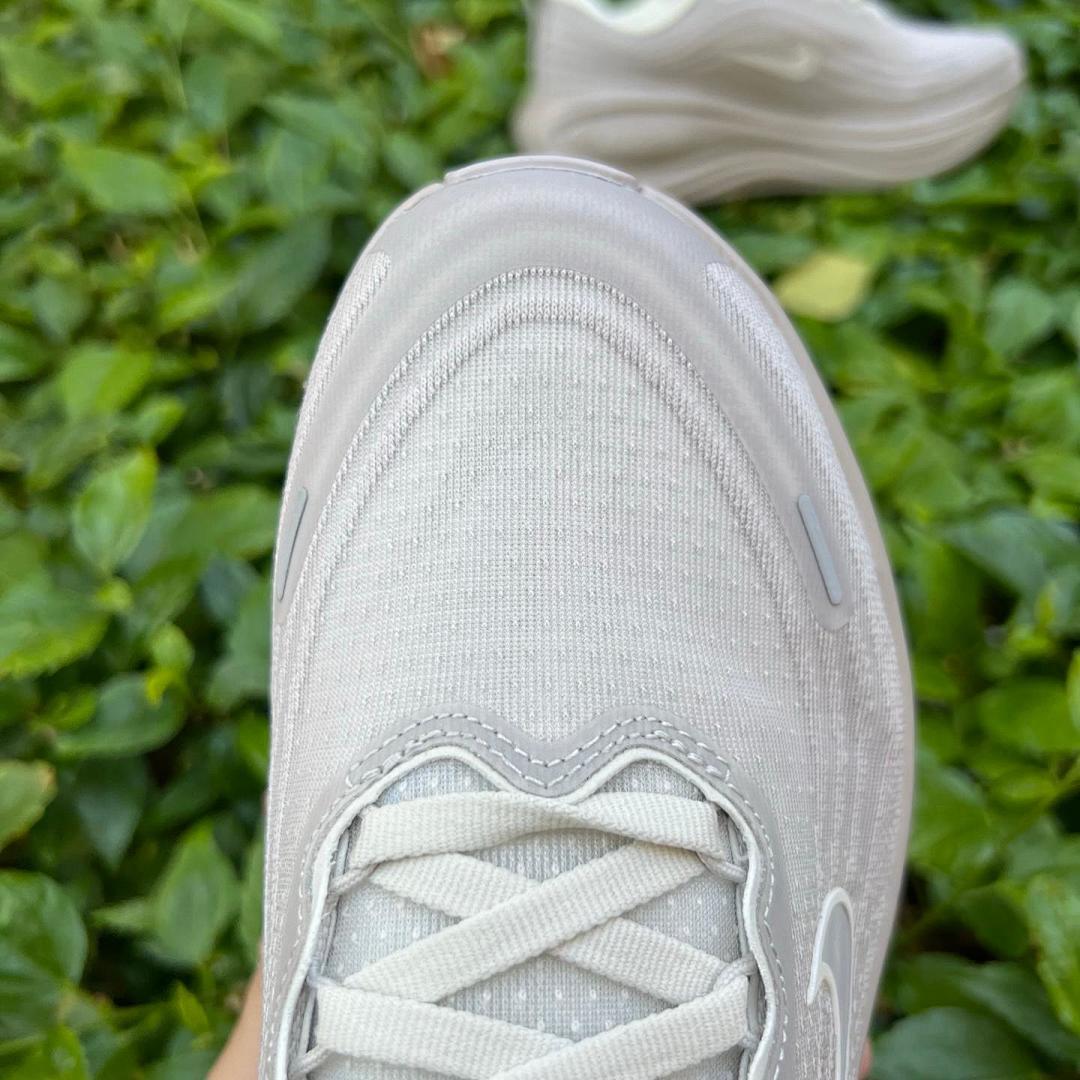 Nike ZoomX Invincible Run Flyknit 3 Running Shoes - Sail Light Bone Phantom FJ1046-100