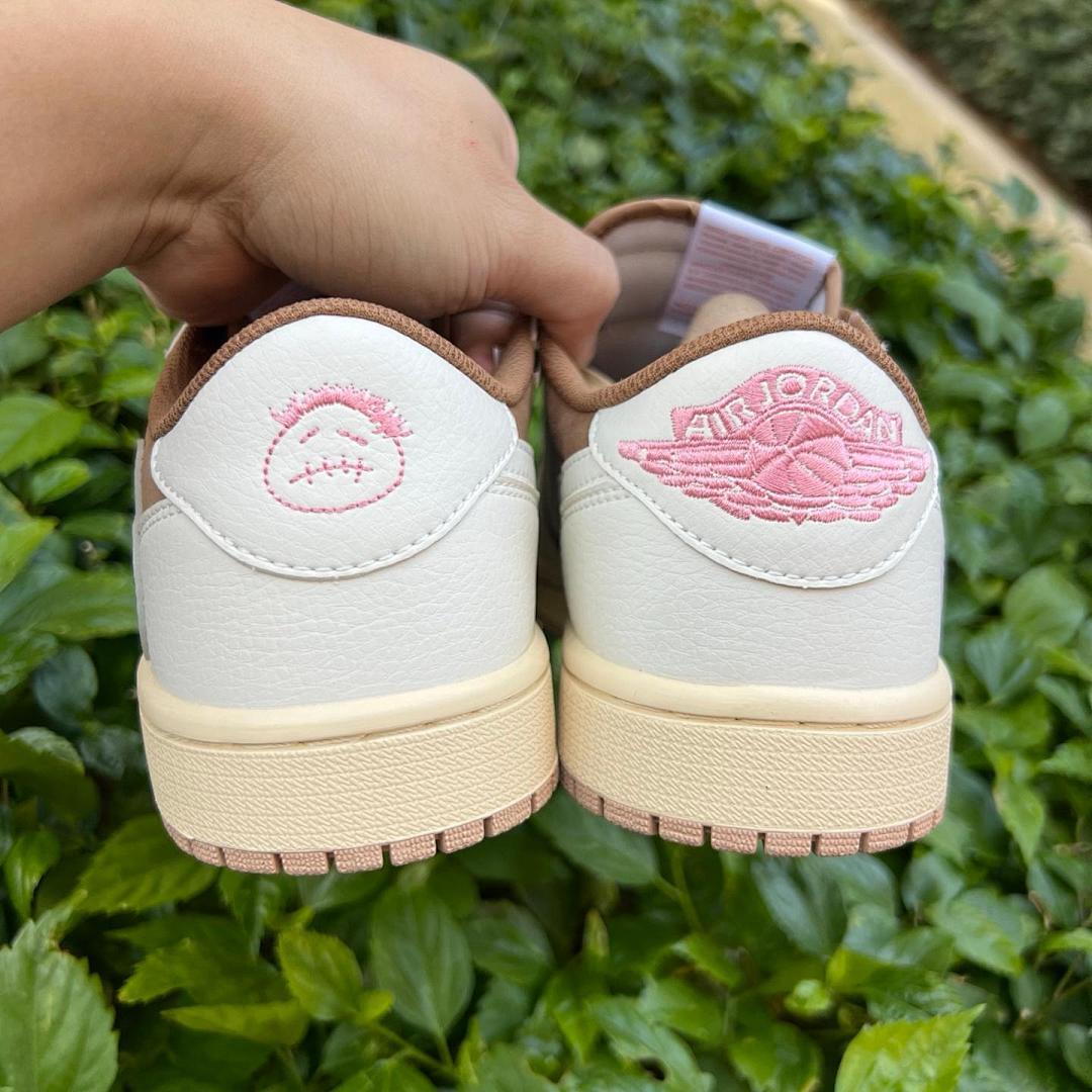 Nike Air Jordan 1 Low OG SP Travis Scott Reverse Mocha DM7866-162 Brown Cream Reverse Swoosh Sneakers