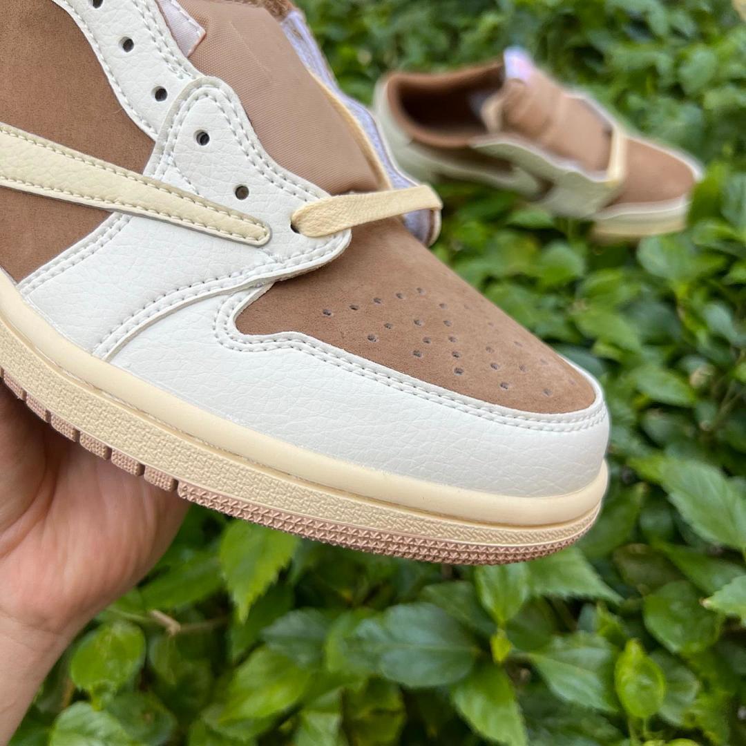 Nike Air Jordan 1 Low OG SP Travis Scott Reverse Mocha DM7866-162 Brown Cream Reverse Swoosh Sneakers