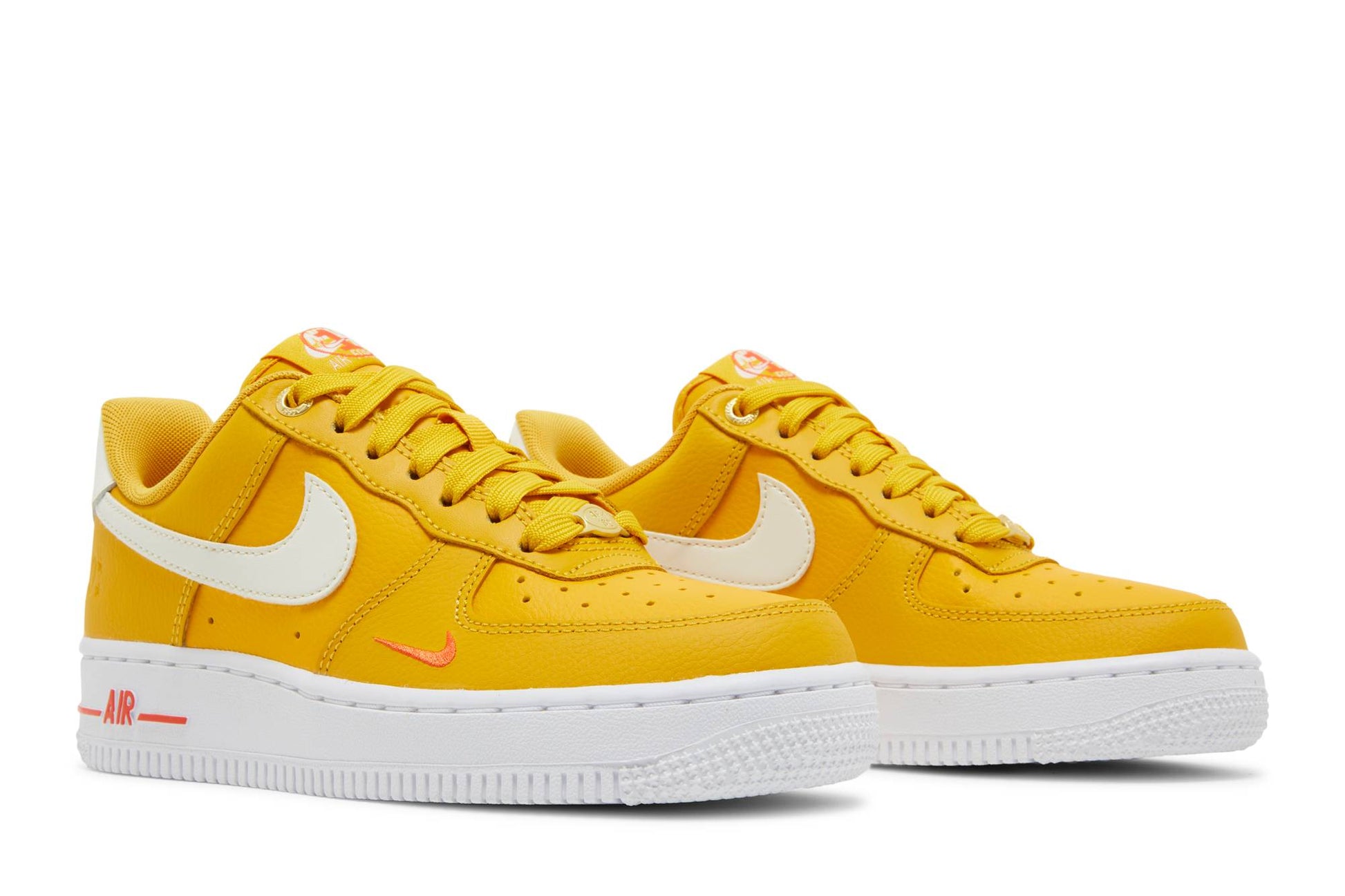 ( Women ) Nike Air Force 1 '07 SE '40th Anniversary – Yellow Ochre' DQ7582-700