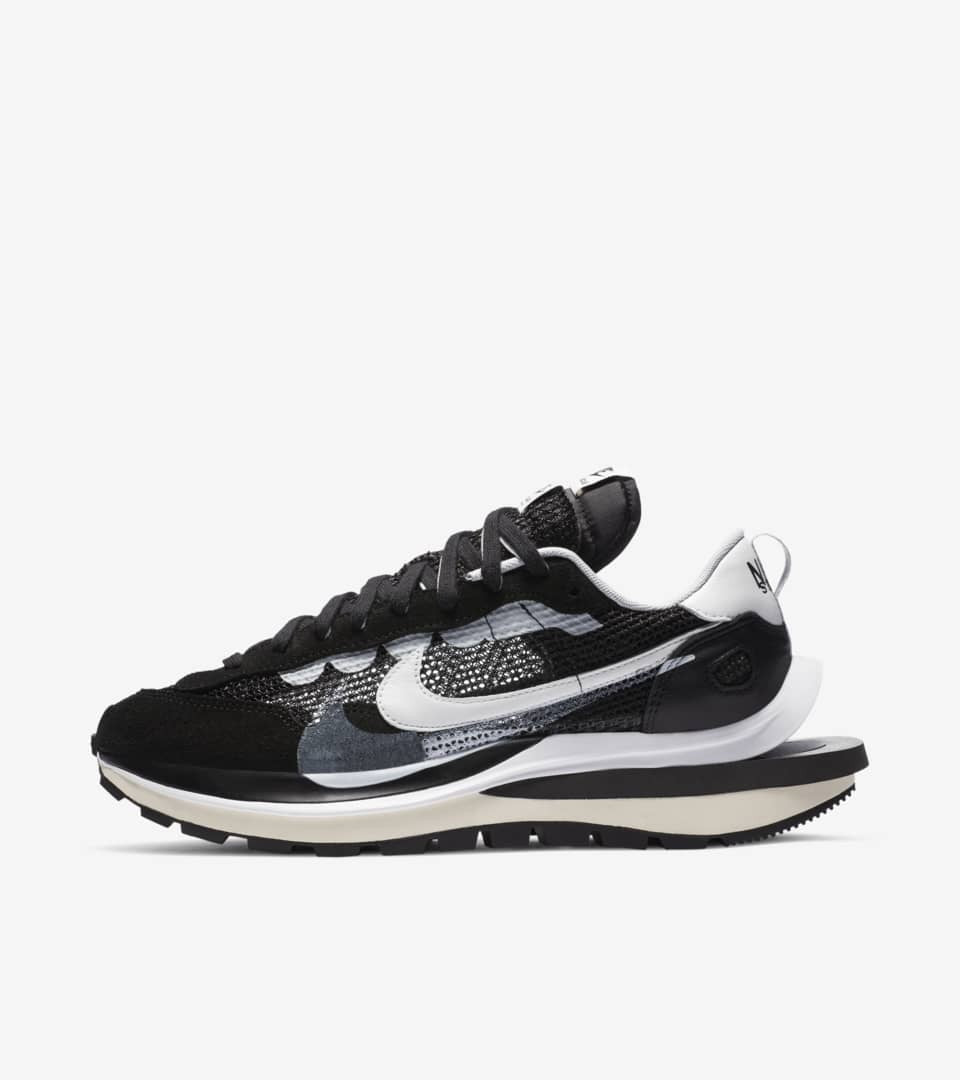 Sacai X Nike Vaporwaffle Black White