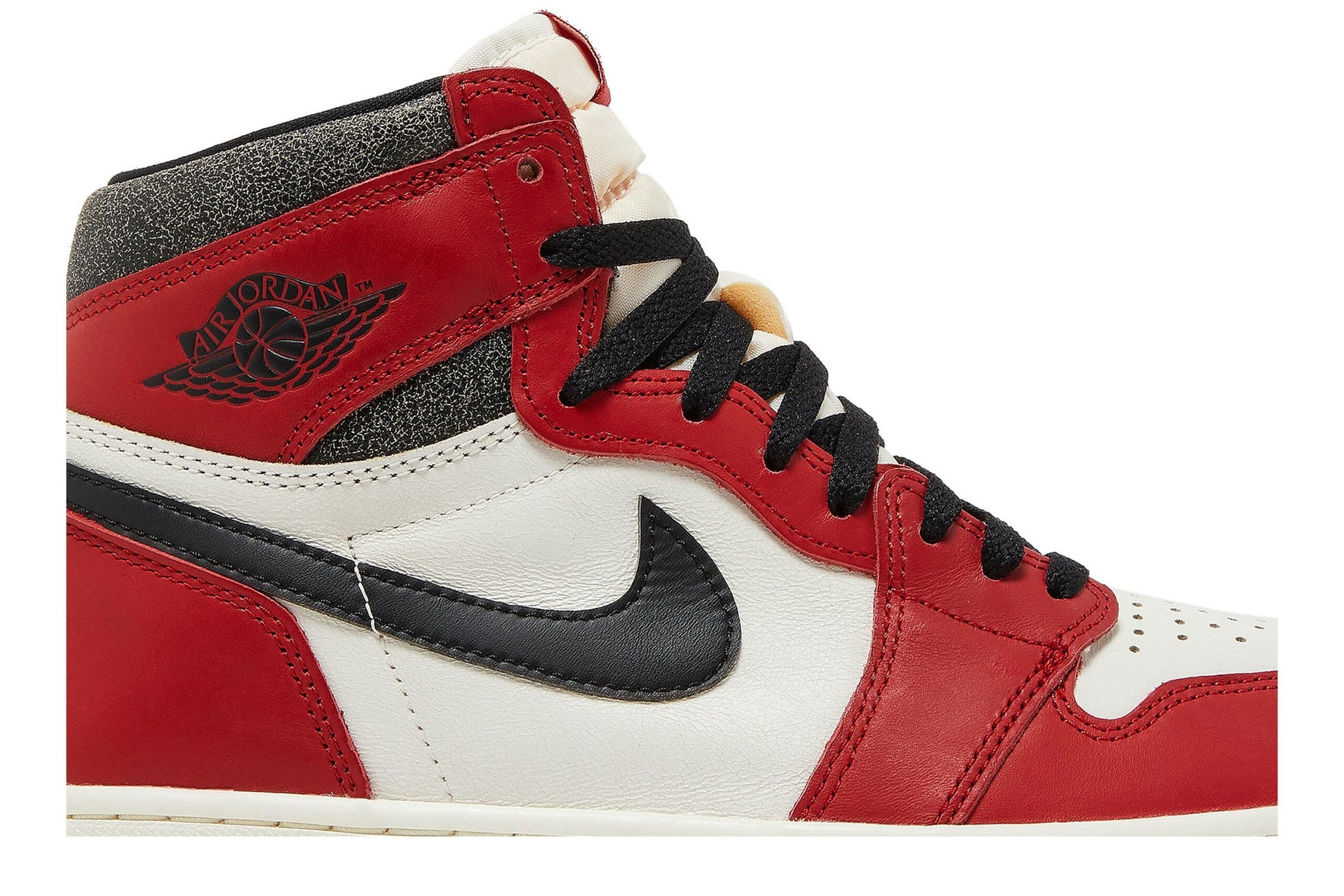 Air Jordan 1 Retro High OG Chicago Lost & Found DZ5485-612
