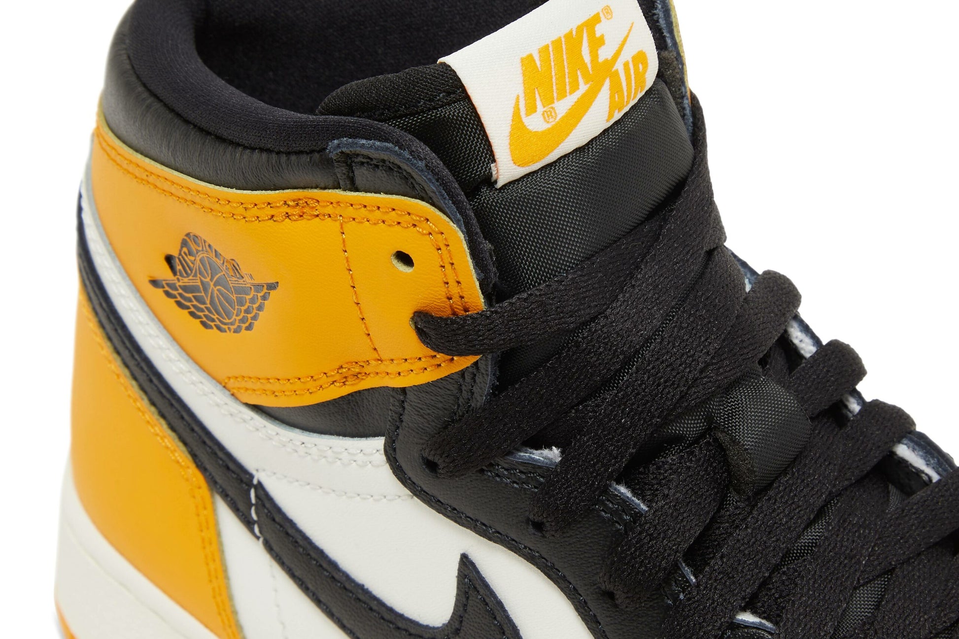 Air Jordan 1 Retro High OG 'Yellow Toe' 555088-711