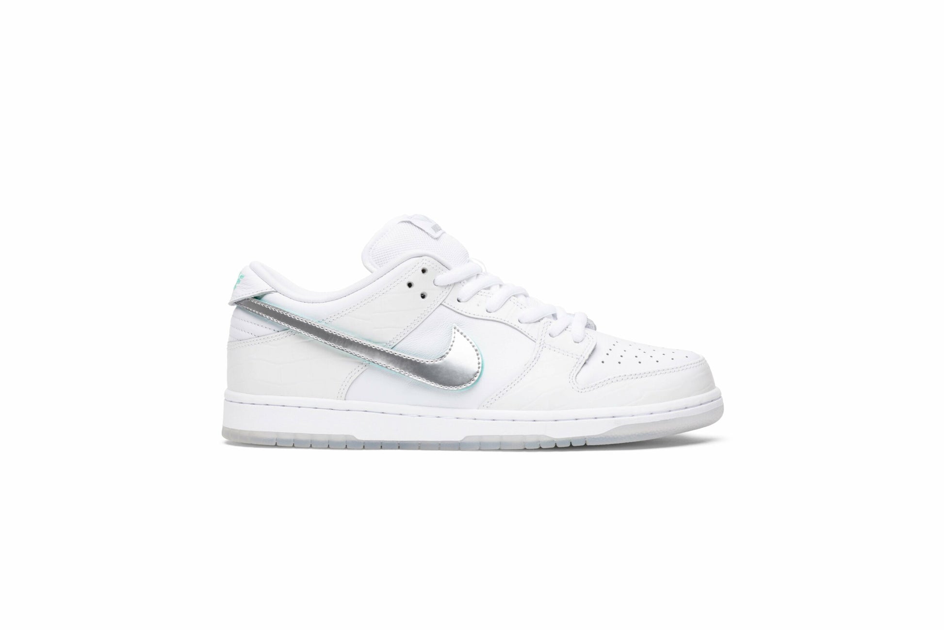 Diamond Supply Co. X Nike SB Dunk Low Pro White Diamond BV1310-100