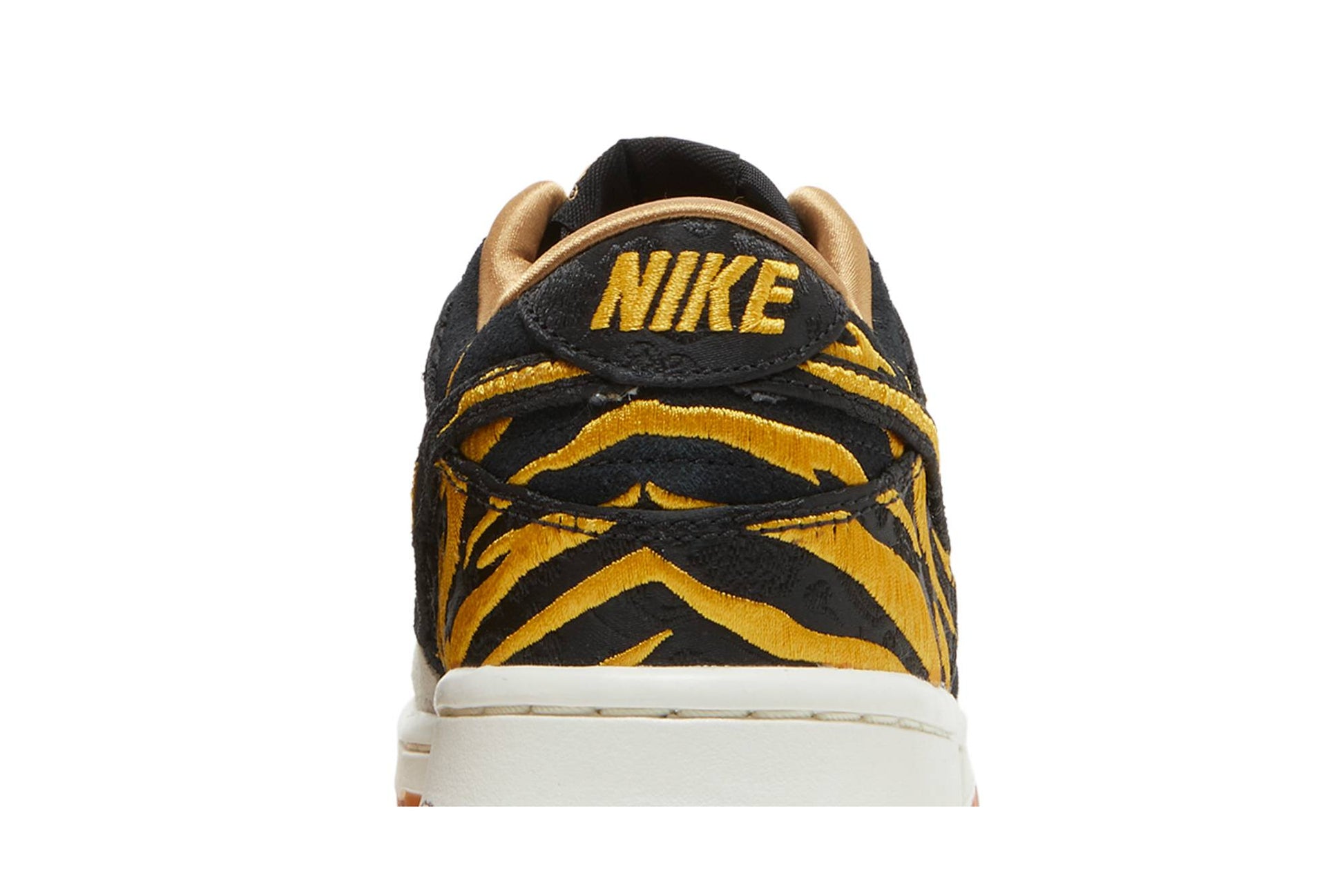 ( Grade School ) Nike Dunk Low 'Year Of The Tiger' DQ5351-001