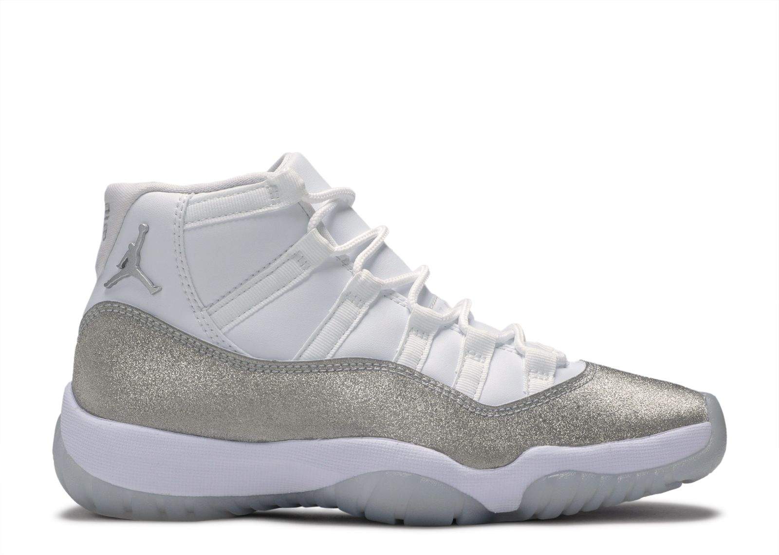 Air Jordan 11 Retro 'Vast Grey' Unfading Sneaker